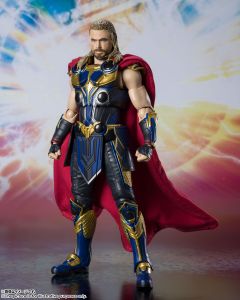 anime-figure-love-and-thunder-thor-sh-figuarts-bandai1