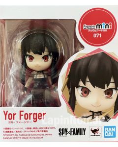 anime-figure-spy-family-yor-forger-figuarts-mini-bandai6