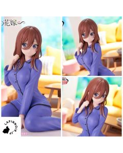 anime-the-quintessential-quintuplets-miku-nakano-relax-time-figure-banpresto-1